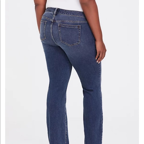 NEW Torrid RELAXED BOOT JEAN - VINTAGE STRETCH - Picture 3 of 4